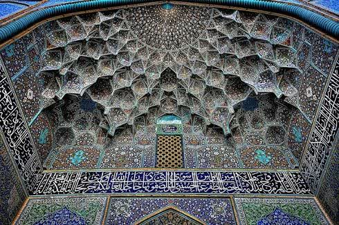 اهمیت فعال بودن مساجد و برپایی نماز جماعت
