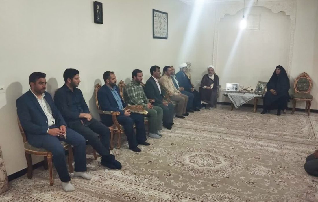 تجلیل از خانواده مسئول سابق نمایندگی ولی‌فقیه در سپاه دزفول