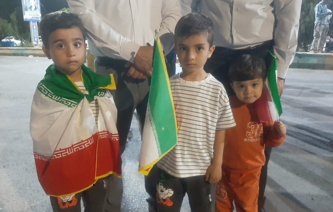 حضور پرشور رومشکانی‌ها در شب ۸۵ تجمعات مردمی