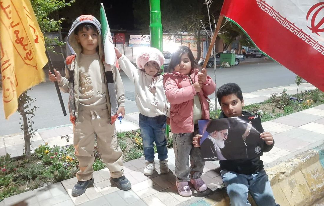 خیابان، میعادگاه دل‌های بیدار کودکان شد