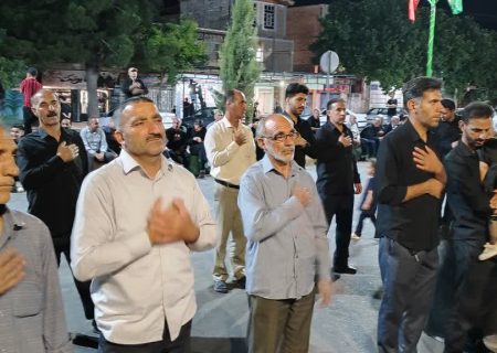 رومشکان در شب اول محرم؛ جلوه‌ای از عشق حسینی در حماسه خیابان