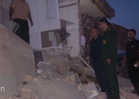 سرکشی فرماندهی و جانشین سپاه ناحیه مقاومت بسیج رومشکان و رئیس کمیته امداد از مناطق زلزله‌زده پادروند