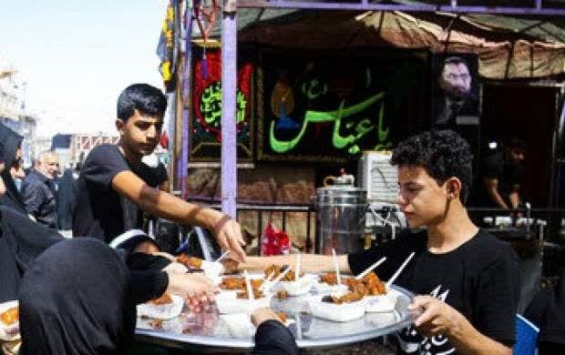 اهدای ثواب خدمت به زائران اربعین از سوی موکبداران رومشکانی به شهدای جنگ رمضان
