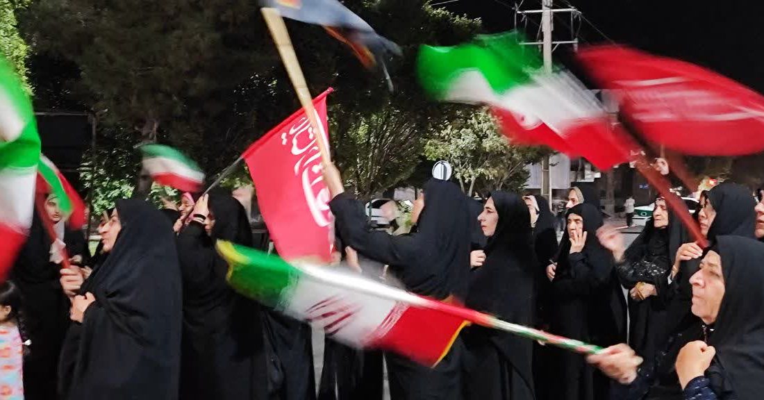 پرچم ایران، نماد وحدت مردم
