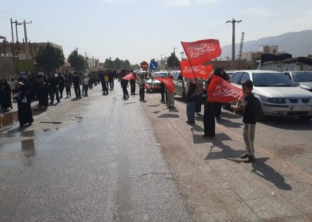 جاماندگان اربعین در بخش مرکزی رومشکان، هم‌قدم با زائران کربلا