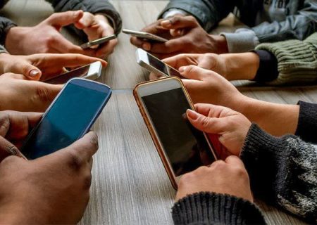 وقتی گوشی کودک تبدیل به اتاق خبر می‌شود