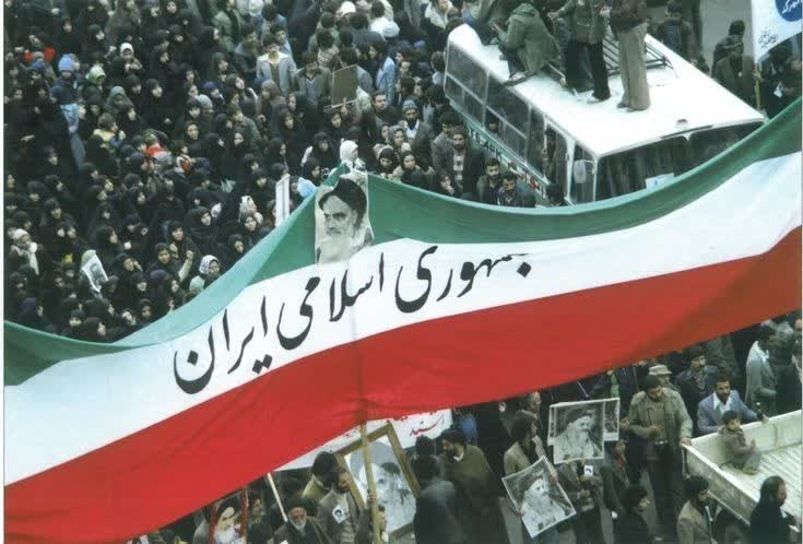 خیابان، آدمهای مختلف را کنار هم میآورد