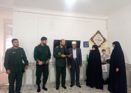 یادواره خانگی شهید دانش‌آموز محمدحسین شیراوند برگزار شد